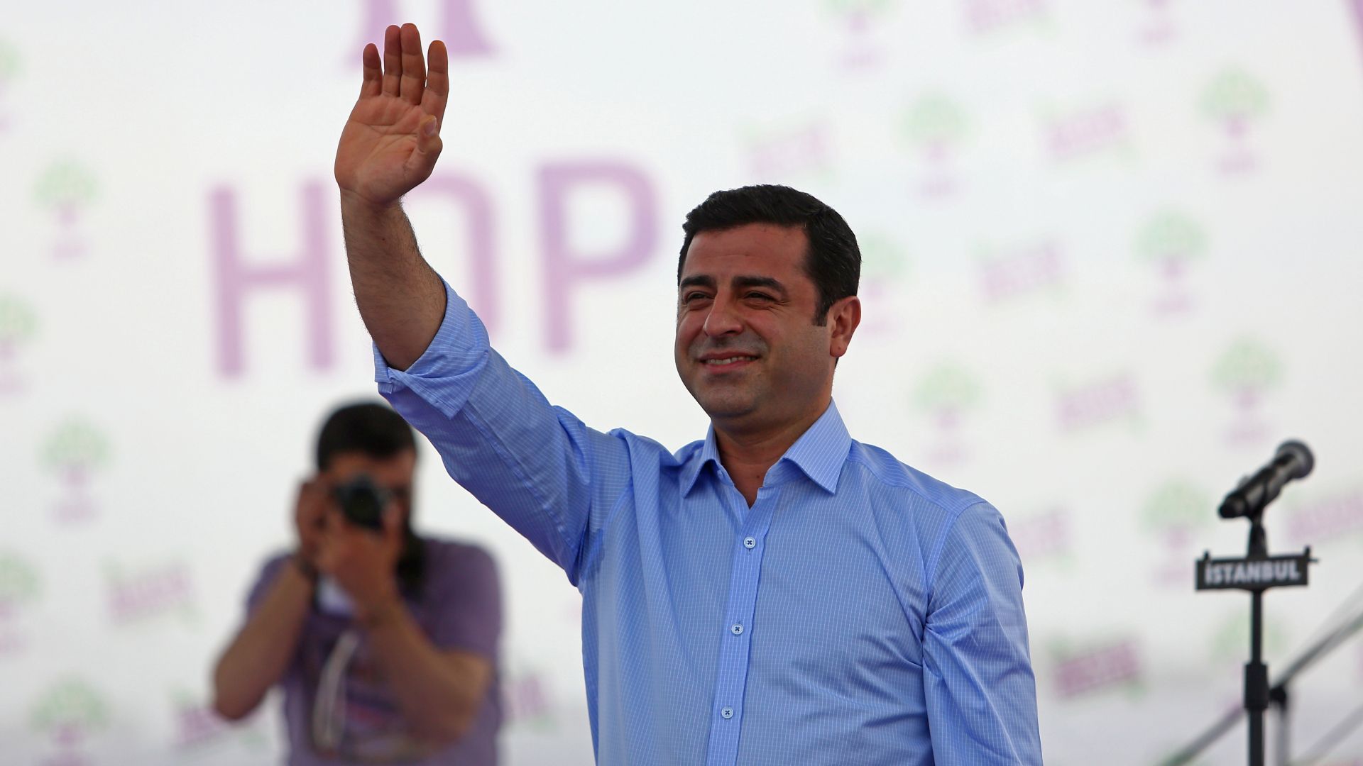 Former HDP co-chair Selahattin Demirtaş greeting supporters in 2015