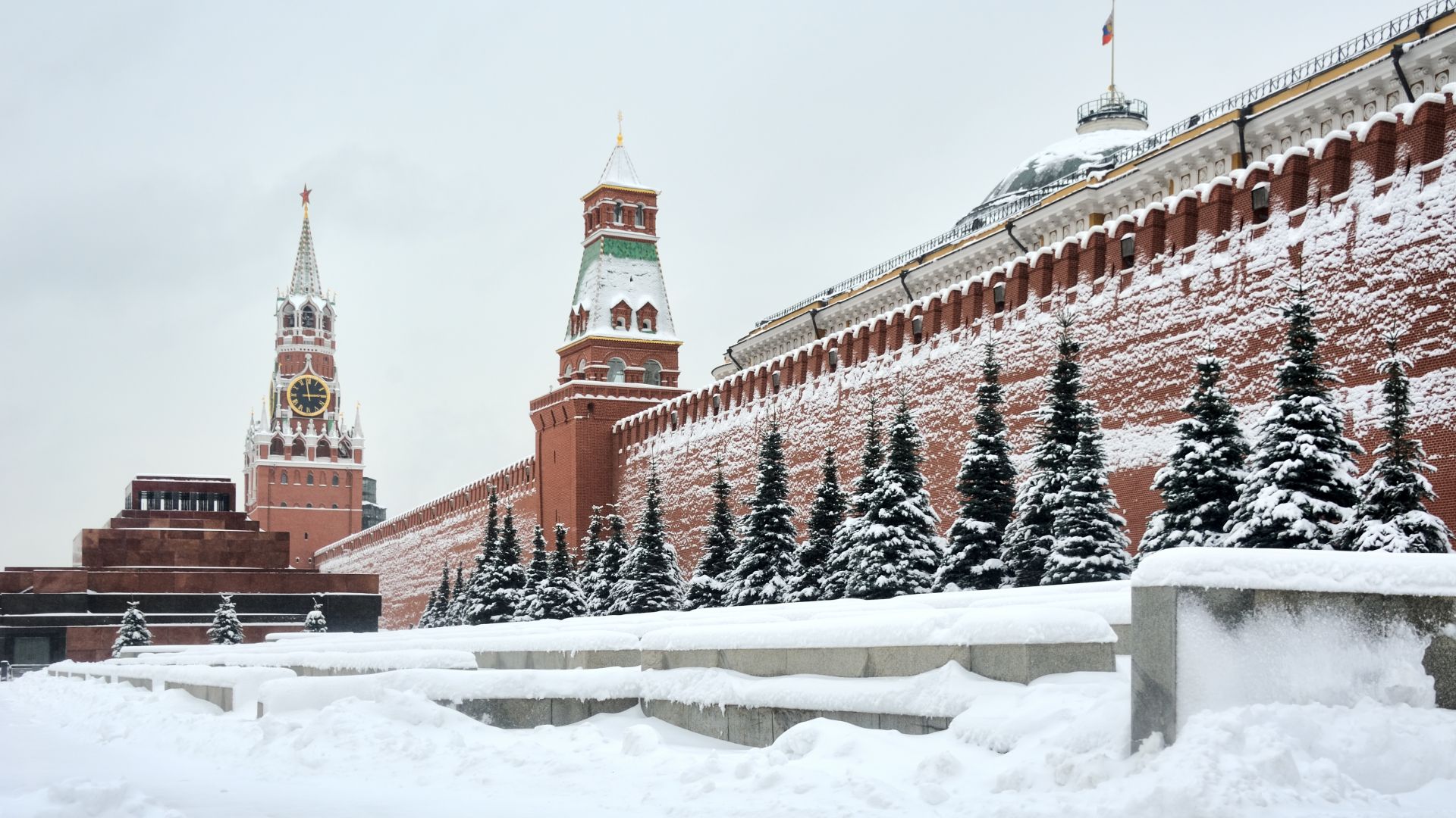 View of the Kremlin in Moscow covered in snow
