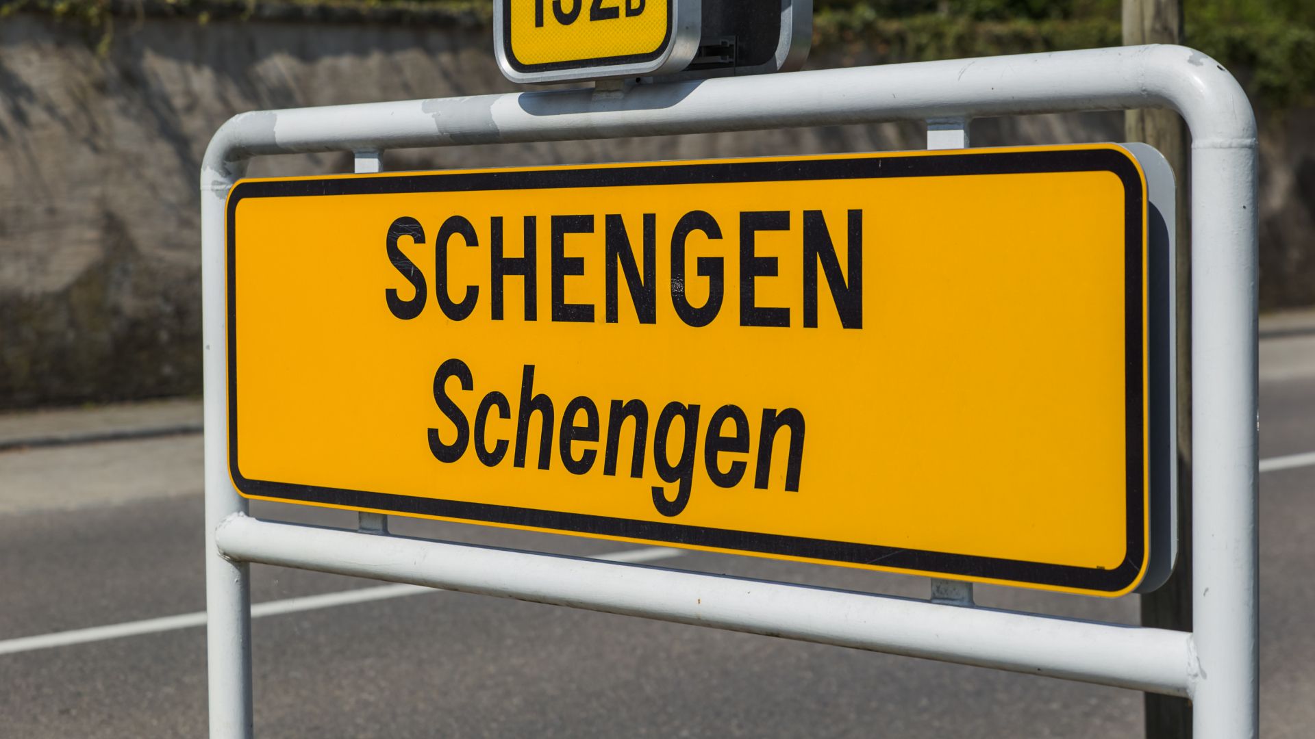 S&D: New Schengen rules will stop free movement from being used as a  political football | Socialists & Democrats