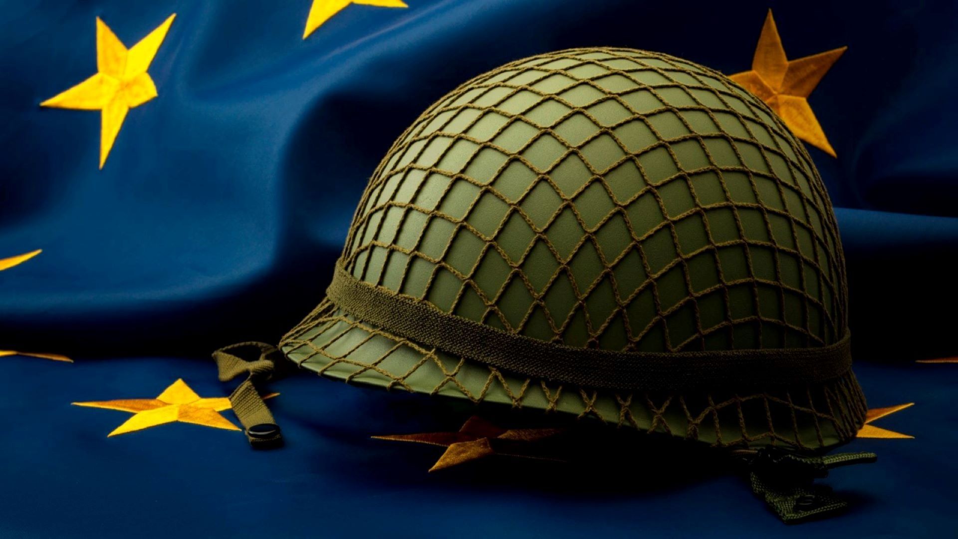 EU flag helmet