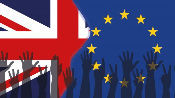 eu_uk_future_brexit_flags_hands