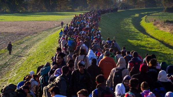 World refugee day - 100s walking