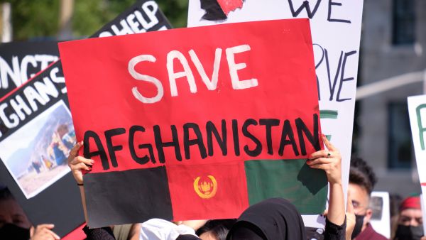 Afghanistan women refugees save