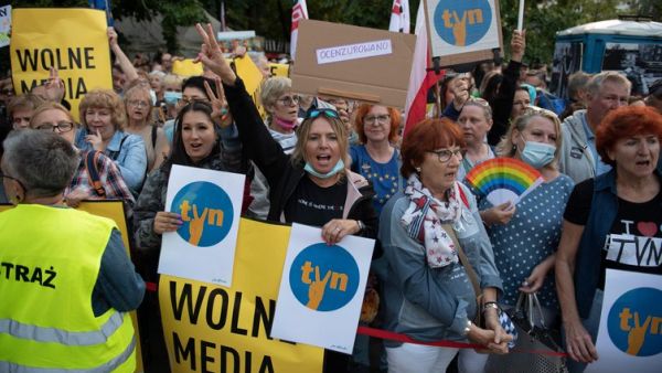 polish judges protes media freedom TVN