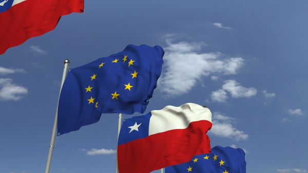 Chilean and EU flags flying