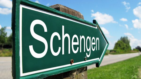 schengen area arrow