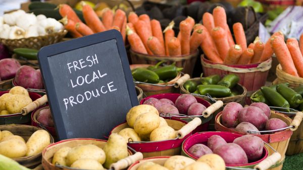 fruit and vegetables farmers market agriculture