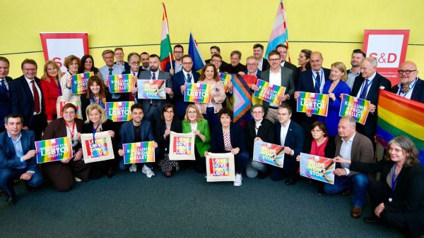 MEPs holding signs in solidarity with the LGBTIQ communities in Hungary