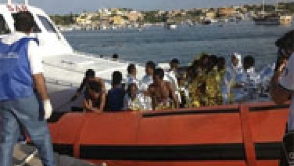 European Parliament pledges to overhaul EU strategy on migration European Parliament pledges to overhaul EU strategy on migration