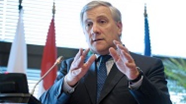 Mr Tajani, you haven’t responded as candidate for the presidency of the European Parliament, will you accept the votes of the extreme right, Antonio Tajani, Pervenche Berès MEP, Mr Tajani, you haven’t responded as candidate for the presidency of the European Parliament, will you accept the votes of the extreme right, Antonio Tajani, Pervenche Berès MEP,