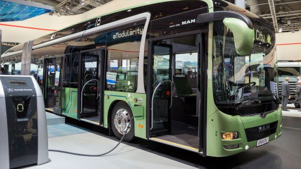 Electric bus for zero-emissions