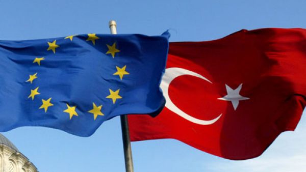 No link between EU-Turkey accession talks and refugee action plan, say S&amp;Ds, S&amp;D MEP and EP rapporteur Kati Piri , PKK´s return to violence, migration, asylum, Schengen area for Turkey, human rights in Turkey,