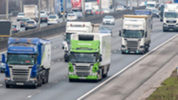 lorries, co2 emmissions on motorway