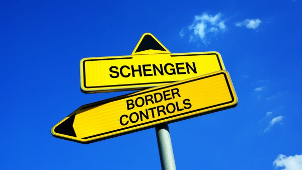 schengen_border_control